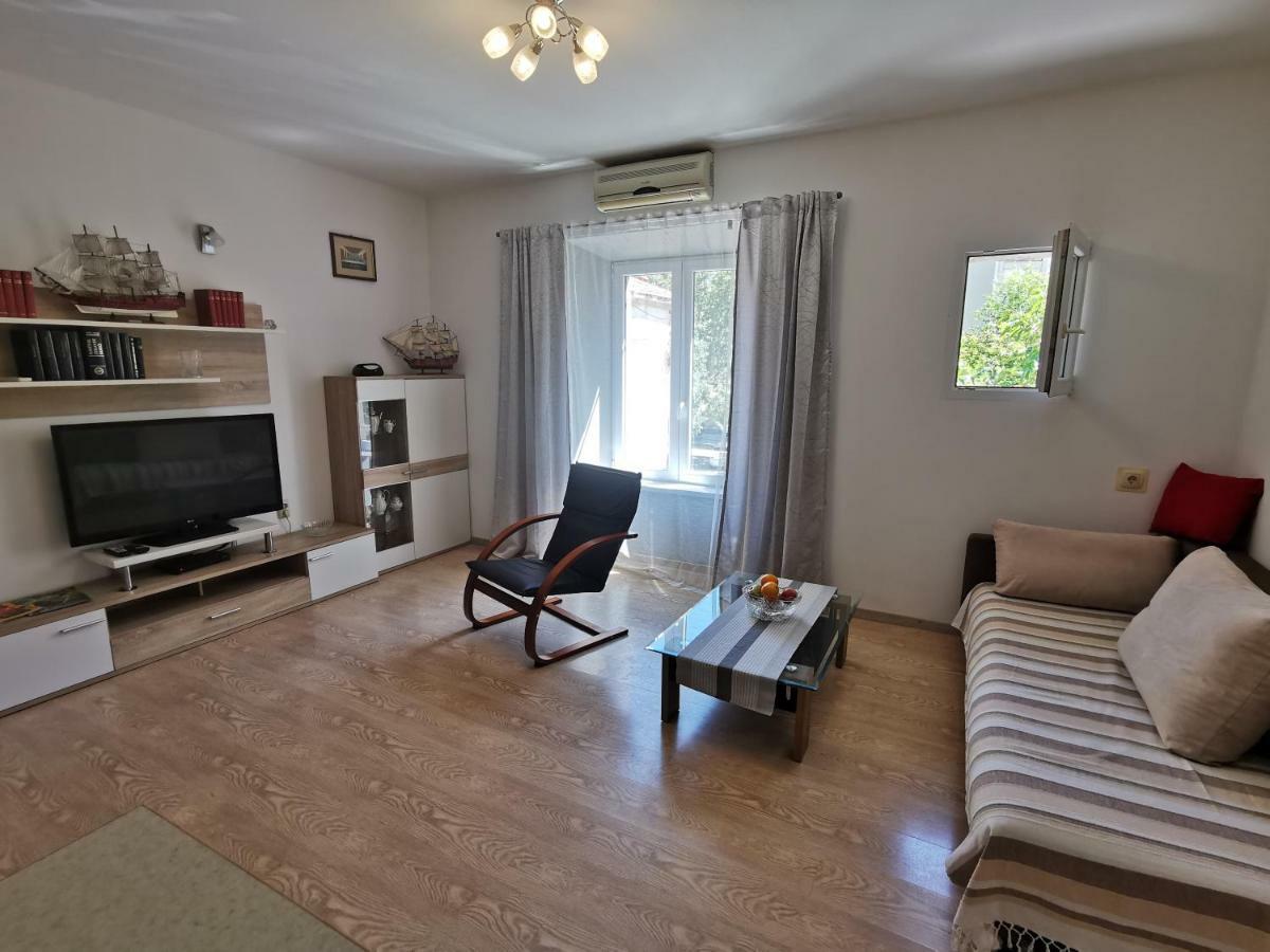 Big And Spacious Apartment In The Heart Of Omiš Εξωτερικό φωτογραφία