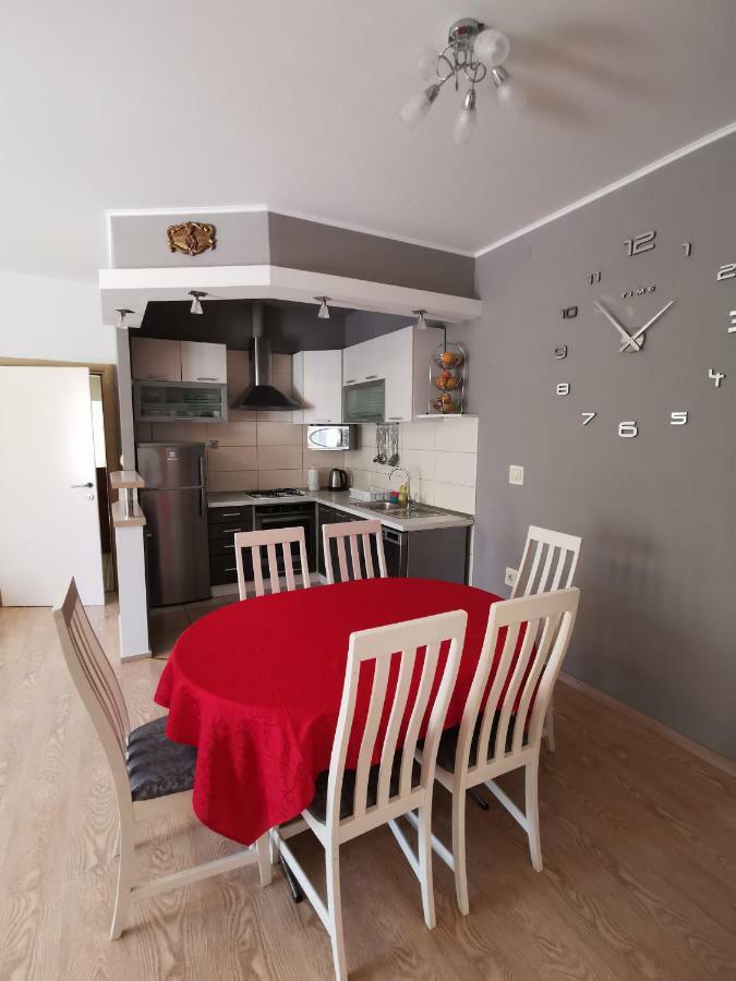 Big And Spacious Apartment In The Heart Of Omiš Εξωτερικό φωτογραφία