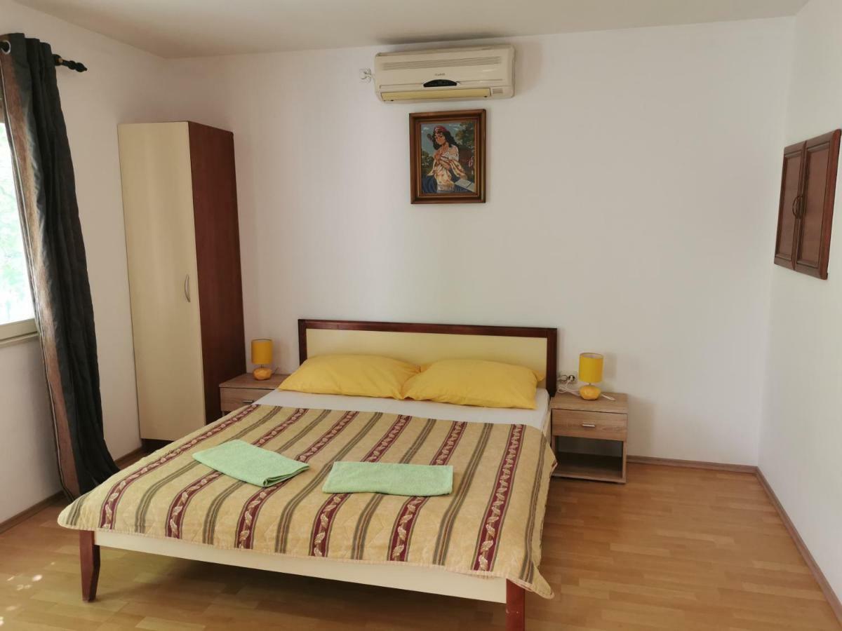 Big And Spacious Apartment In The Heart Of Omiš Εξωτερικό φωτογραφία